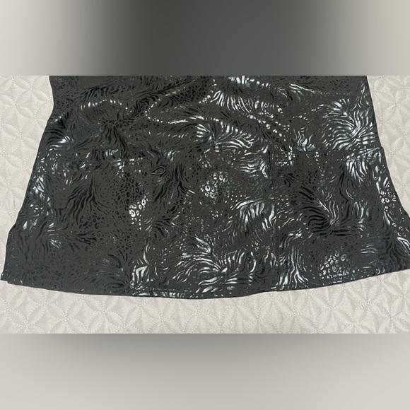 Women's Performance Stretch V-Neck Printed Scrub Top M - Picture 4 of 5